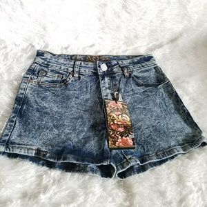 AQ Shorts